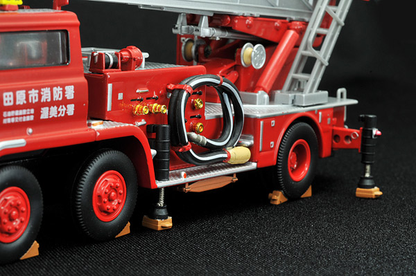 LV-N24a 日野TC343型はしご付き消防車 田原市消防本部 | 製品をさがす