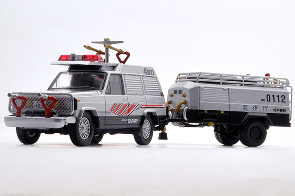 TOMYTEC 西部警察　SAFARI 4WD タンク車付きおもちゃ/ぬいぐるみ