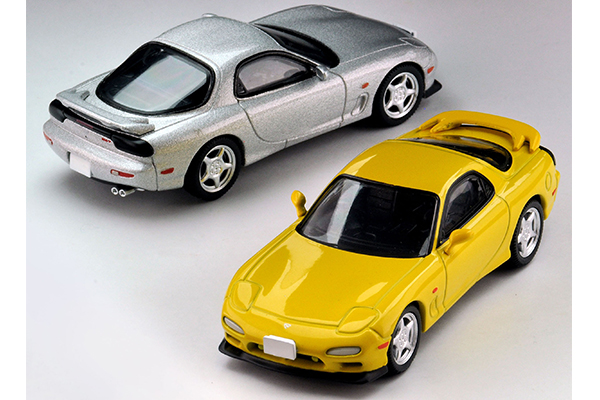 Amazon.com: Tomica Limited Vintage Neo 1/64 LV-N177c Infini
