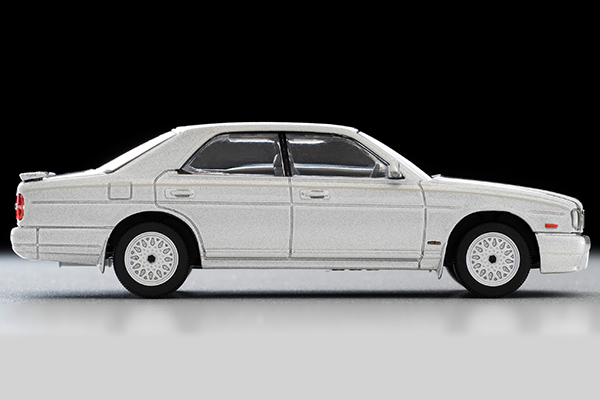 LV-N202a セドリック グランツーリスモ アルティマ タイプX（銀