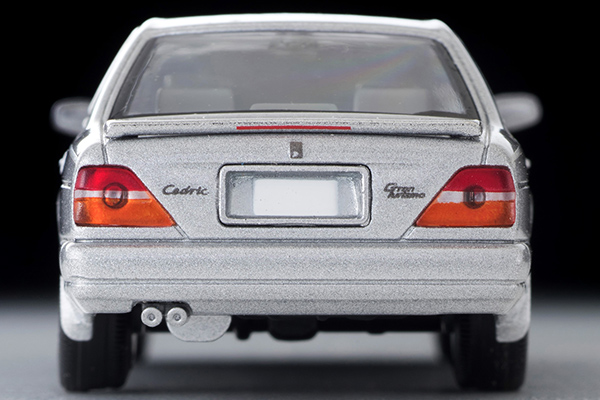LV-N202a セドリック グランツーリスモ アルティマ タイプX（銀