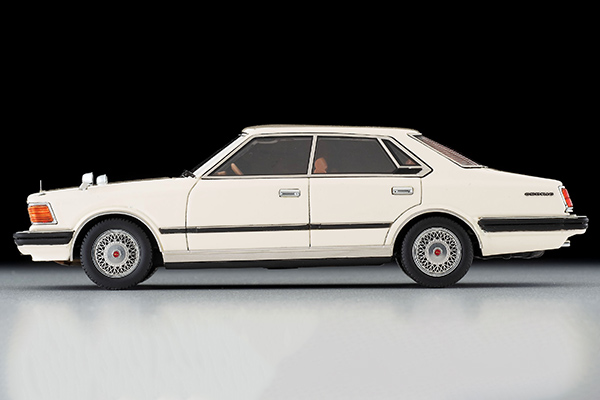 T-IG4325 日産セドリックHT 280E ブロアム（白） | 製品をさがす