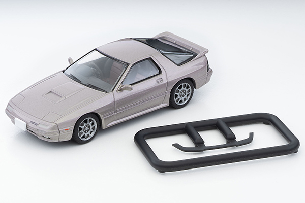 7,400円MAZDA　サバンナ RX7　ウイニングリミテッド　キーホルダーとミニカー